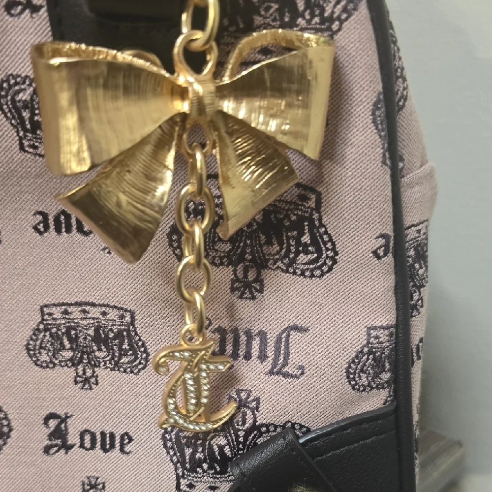 Juicy Couture Black and Pink Satchel with Gold Charm - Picture 8 of 8
